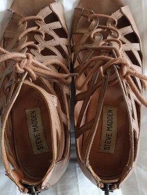 Steve Madden Tan Lace-Up Cutout Sandals Size 7M